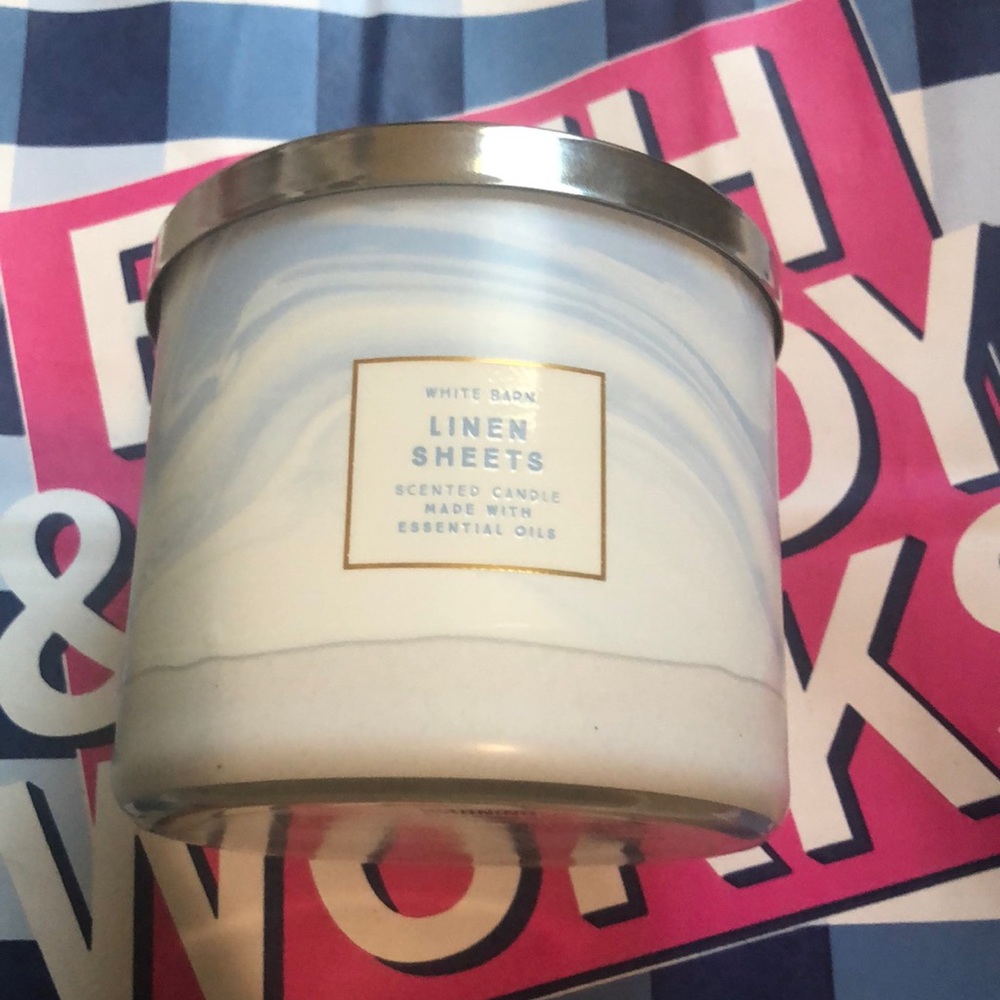Bath & Body Works Linen Sheets Candle